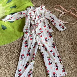 Girls pajamas 4T Minnie Mouse